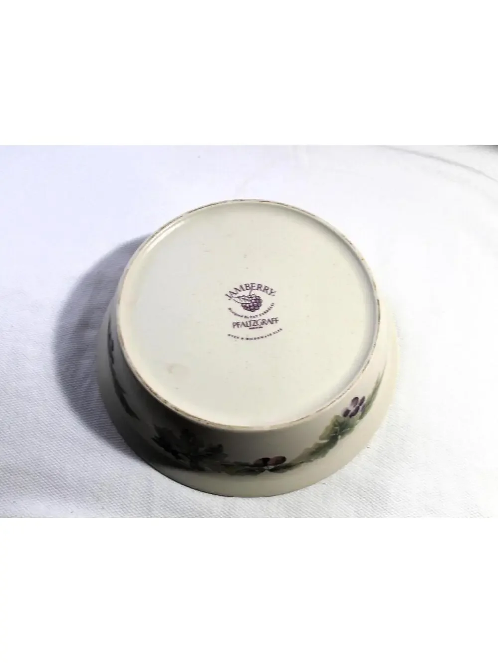 Pfaltzgraff Jamberry 1.5 Qt. Round Casserole (no lid)